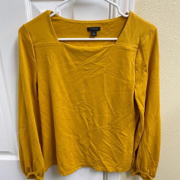 Ann Taylor Tops - Ann Taylor blouse size medium